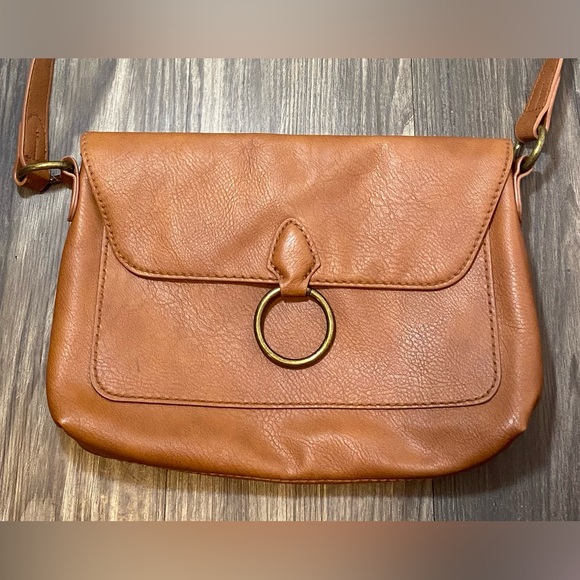Universal Thread Crossbody - Picture 1 of 8